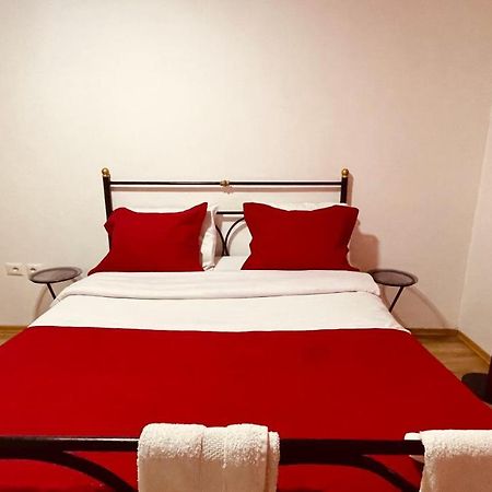 טיראנה Hotel Drinos מראה חיצוני תמונה