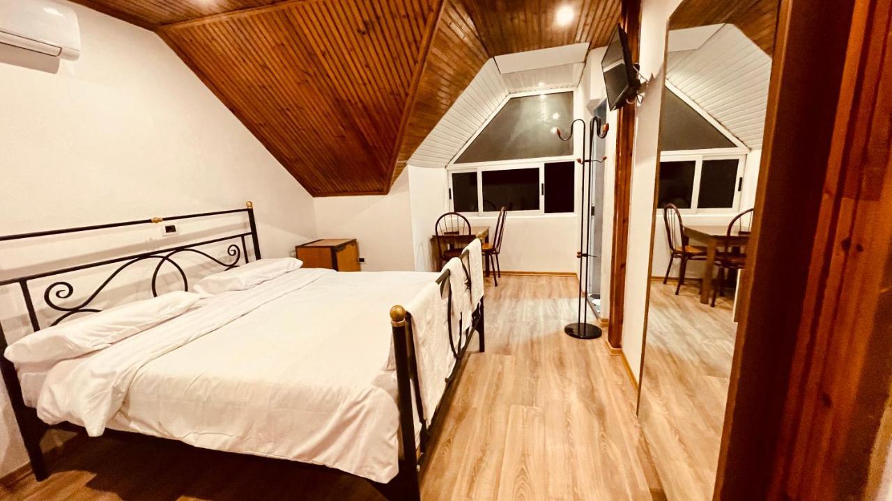 טיראנה Hotel Drinos מראה חיצוני תמונה