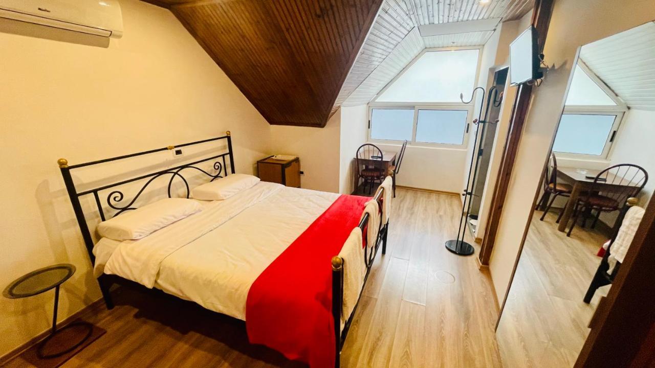 טיראנה Hotel Drinos מראה חיצוני תמונה