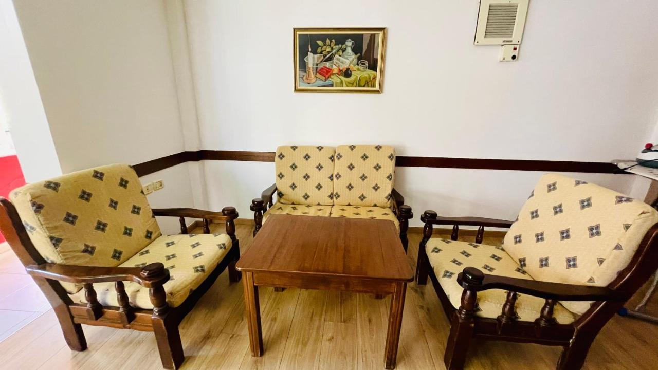 טיראנה Hotel Drinos מראה חיצוני תמונה