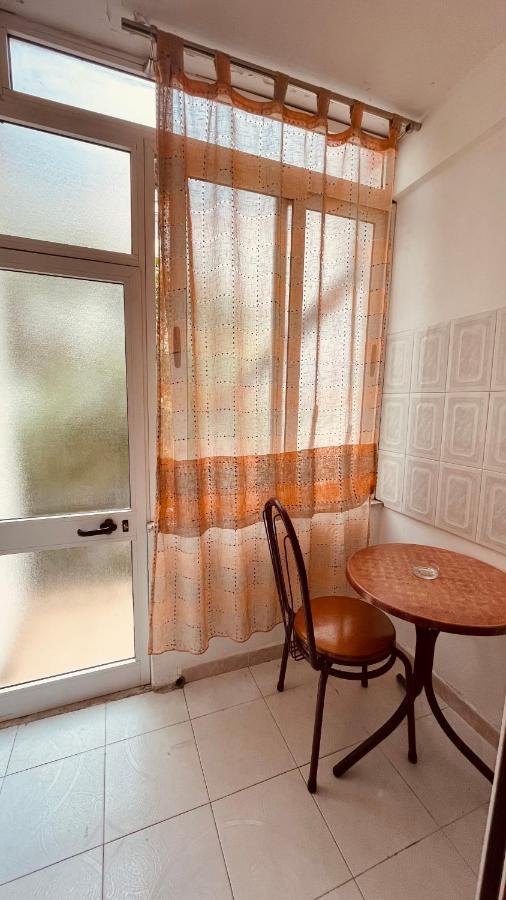 טיראנה Hotel Drinos מראה חיצוני תמונה