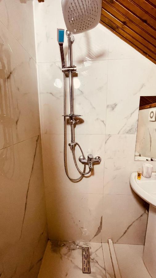 טיראנה Hotel Drinos מראה חיצוני תמונה
