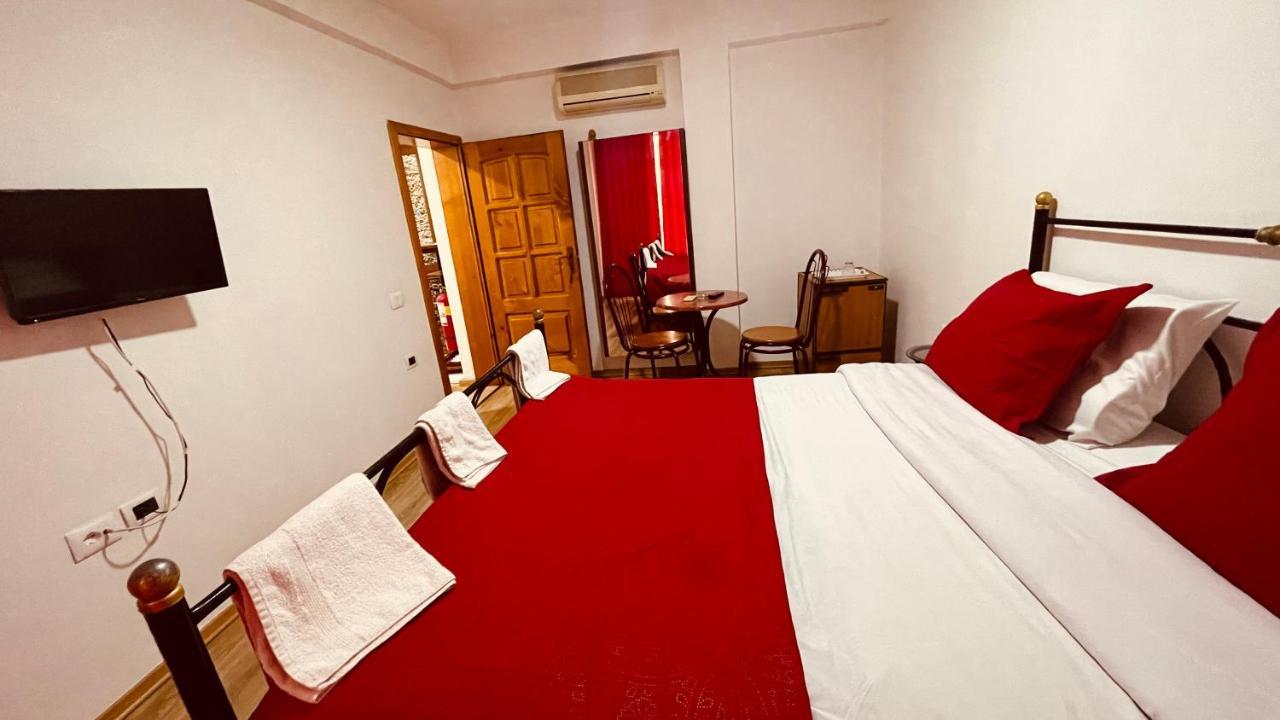 טיראנה Hotel Drinos מראה חיצוני תמונה